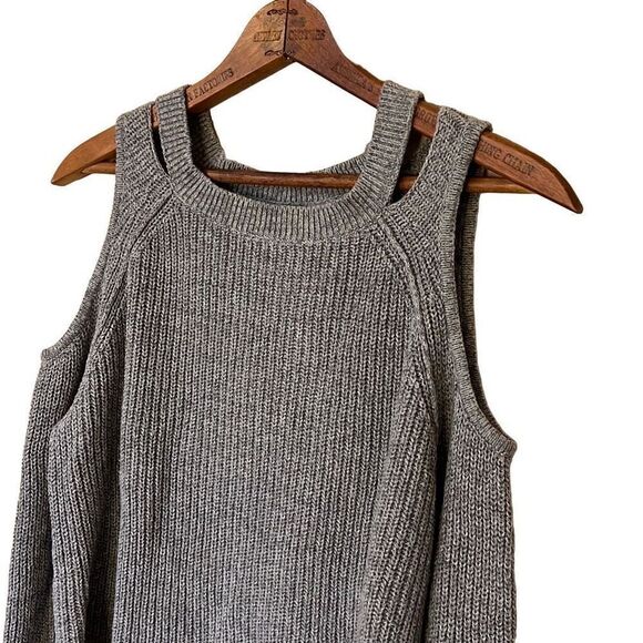 Hollister 100% Cotton Cold Shoulder Sweater - Picture 4 of 7